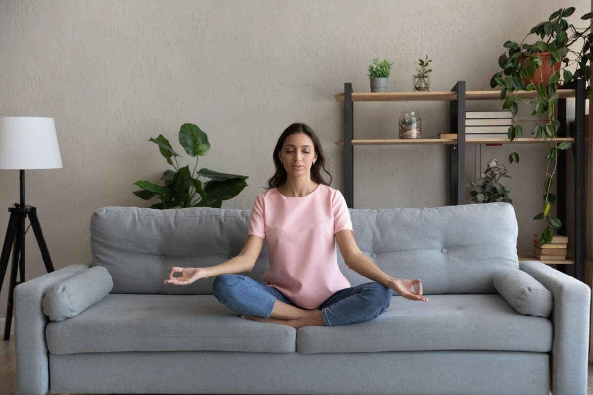 How to Handle Negative Thoughts in India (Simple Mindset Shift Tips)