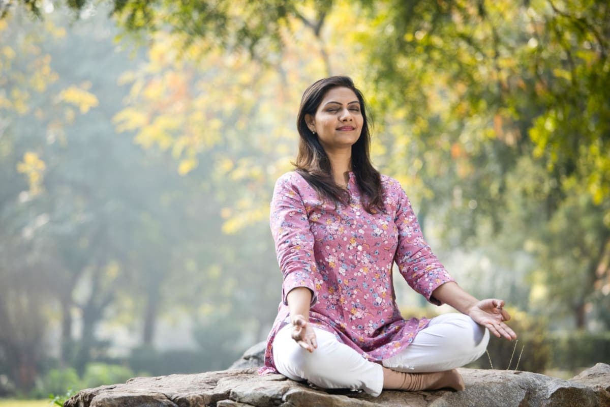 How to Manage Anxiety Naturally in India (Simple Daily Techniques)
